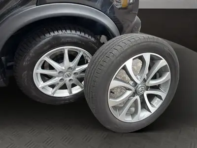 Nissan Juke 1.6 DIG-T Tekna 4x4 — SUV compact dynamique, 4x4 intégral et tout équipé — Thumbnail 19