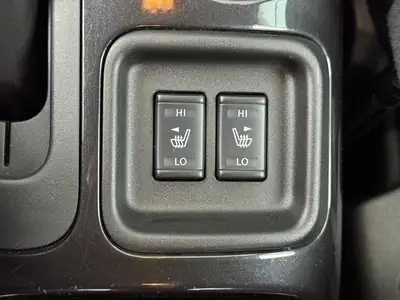 Nissan Juke 1.6 DIG-T Tekna 4x4 — SUV compact dynamique, 4x4 intégral et tout équipé — Thumbnail 23