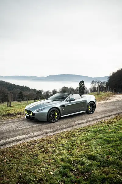 Aston Martin V8 Vantage S AMR 2017 — Cabriolet manuel rare, 18 500 km, PPF complet — Detail