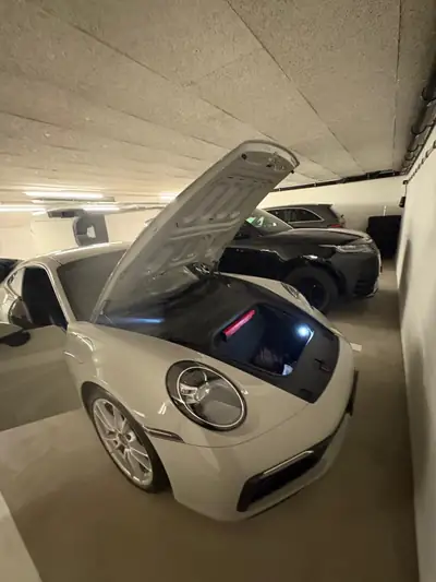Porsche 911 Carrera 4S PDK 992 — Coupé sportif all-wheel drive, 12 730 km seulement — détail