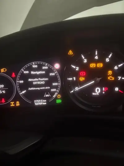 Porsche 911 Carrera 4S PDK 992 — Coupé sportif all-wheel drive, 12 730 km seulement — Miniature 9