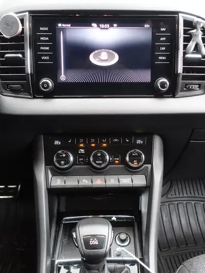 Skoda Karoq 1.5 TSI Clever — SUV compact robuste, 81 900 km, sans sinistre — Thumbnail 13
