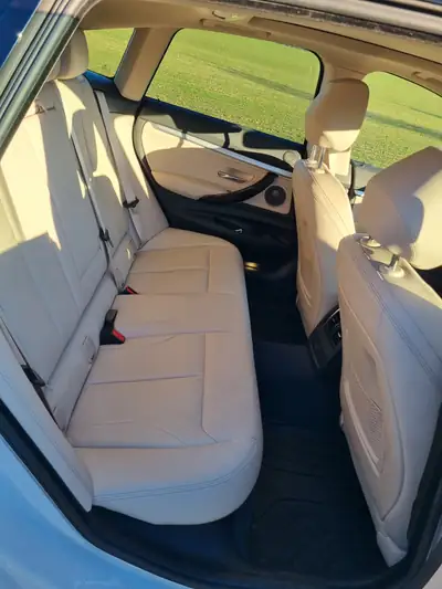 BMW 335 Gran Turismo xDrive — Diesel puissant, équipement premium, sans accident — Miniatura 7