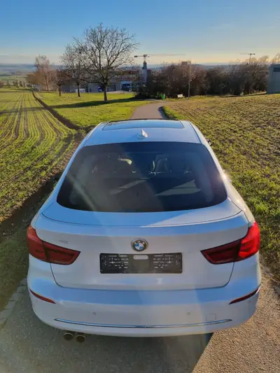 BMW 335 Gran Turismo xDrive — Diesel puissant, équipement premium, sans accident — Miniatura 9