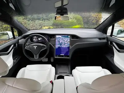 Tesla Model X Performance Ludicrous Plus — SUV électrique 796 CV, accélération extrême — arrière