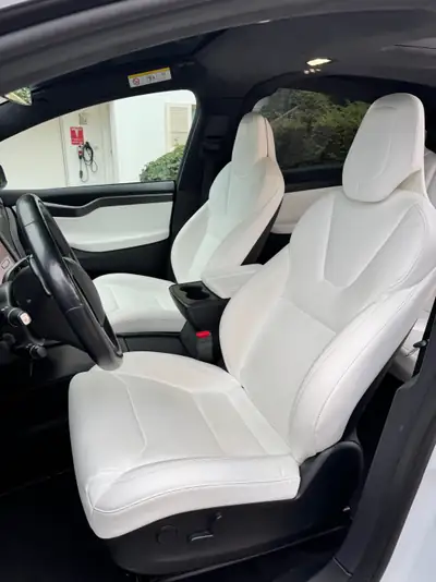 Tesla Model X Performance Ludicrous Plus — SUV électrique 796 CV, accélération extrême — Miniature 19