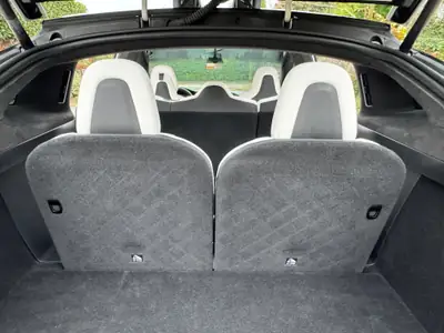 Tesla Model X Performance Ludicrous Plus — SUV électrique 796 CV, accélération extrême — Miniature 23