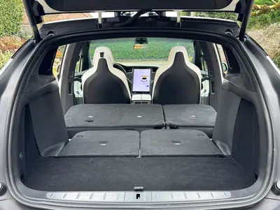 Tesla Model X Performance Ludicrous Plus — SUV électrique 796 CV, accélération extrême — Miniature 25