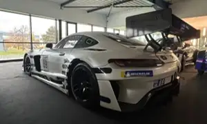 Mercedes-AMG GT3 EVO — Supersportive 585 ch, faible kilométrage — intérieur