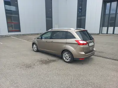 Ford Grand C-MAX 1.5 TDCi Trend — Monospace 7 places, diesel économique et fiable — arrière