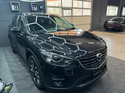 Mazda CX-5 2.2 D Revolution AWD — SUV robuste, traction intégrale, entretien à jour — rear view