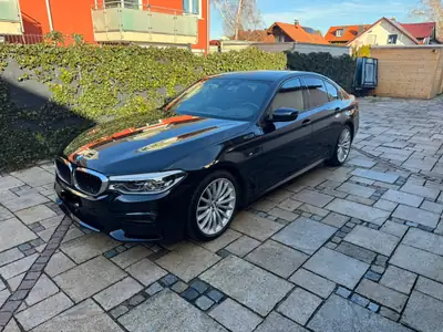 BMW 530d M-Paket — Berline luxe diesel, équipement premium, 8 roues 20" incluses — vue extérieure