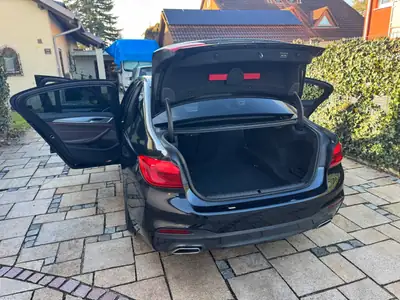 BMW 530d M-Paket — Berline luxe diesel, équipement premium, 8 roues 20" incluses — Miniature 11