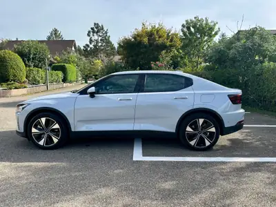 Polestar 2 Long Range Single Plus — Berline électrique performante, 22'000 km seulement — interior