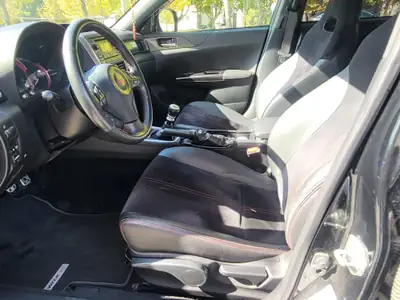 Subaru WRX STI Sport 2.5 Turbo 4WD — Berline sportive légendaire, 301 ch intégraux — Miniatura 20