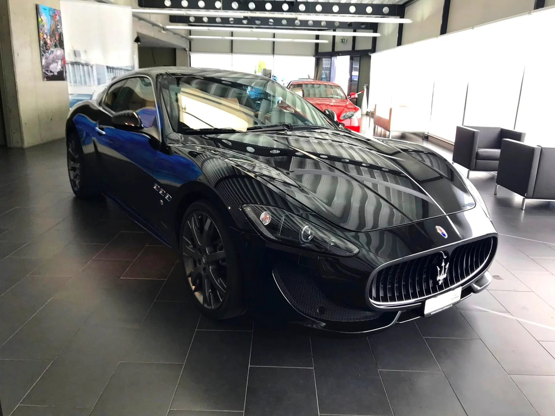 Maserati GranTurismo S Cambiocorsa — Coupé sportif italien, 450 ch et boîte robotisée — vue extérieure