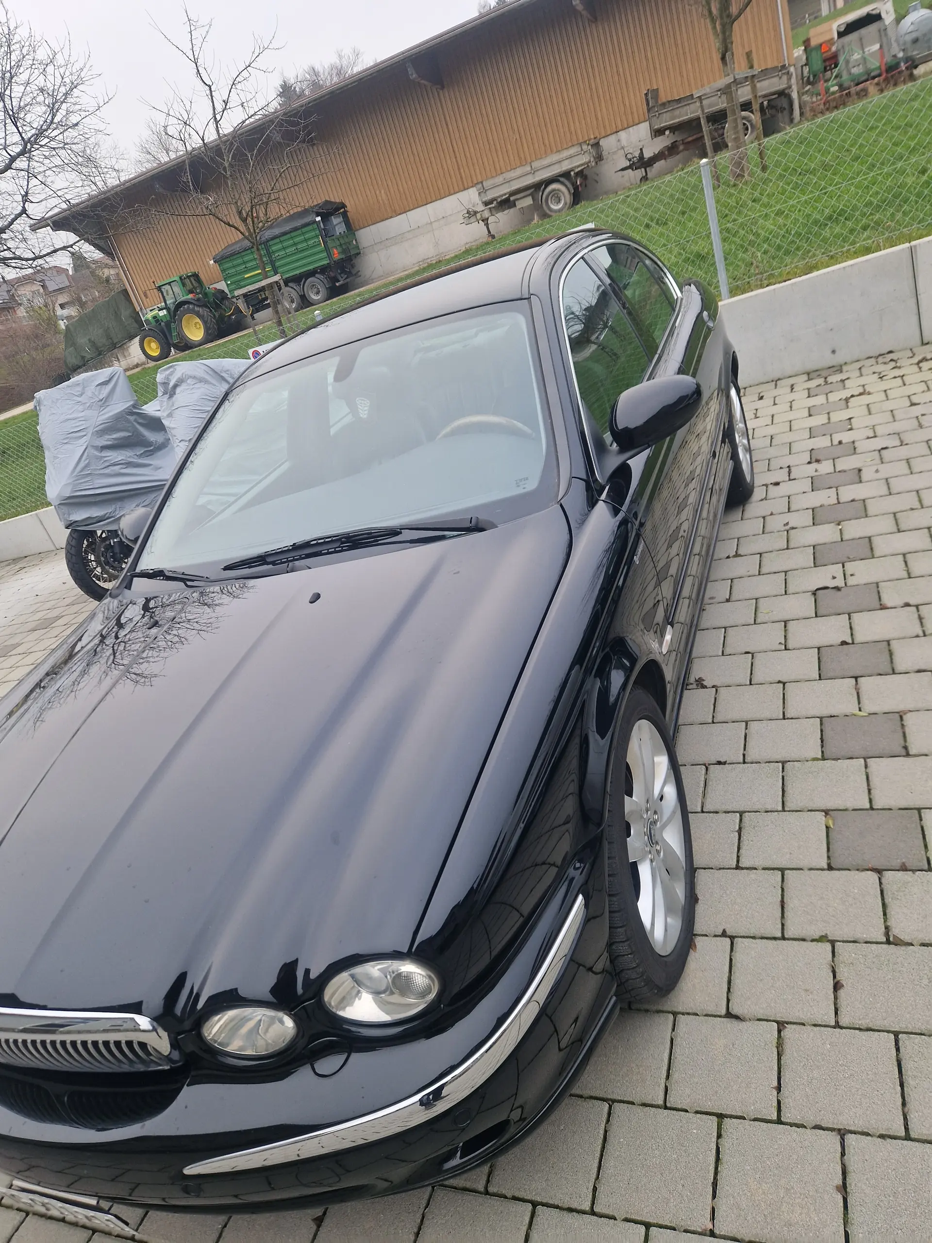 Jaguar X-TYPE 3.0L V6 Ex — Berline britannique élégante, transmission automatique, 230 ch — vista esterna