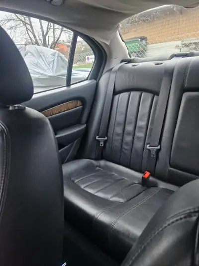 Jaguar X-TYPE 3.0L V6 Ex — Berline britannique élégante, transmission automatique, 230 ch — dettaglio