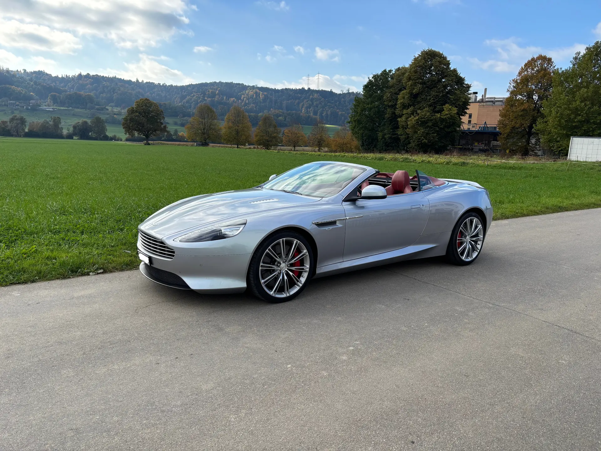 Aston Martin DB9 Volante Touchtronic — Cabriolet de prestige, 58 000 km, sans accident — vue extérieure