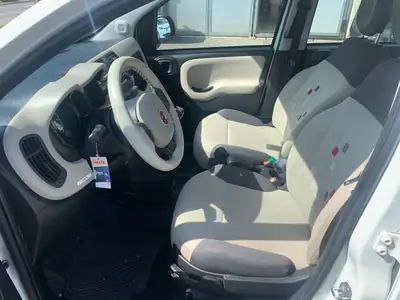 Fiat Panda 1.2 Lounge — Citadine fiable, pneus neufs, sans sinistre — interni