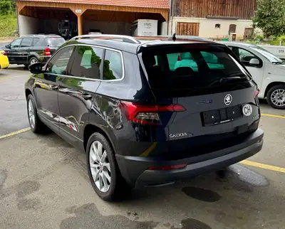 Skoda Karoq 2.0 TDI 150 ch — SUV robuste 4x4, sans accident, équipé navigation — Miniature 13