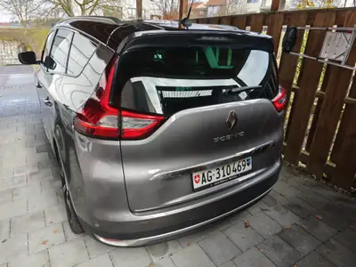 Renault Grand Scénic 1.3 Turbo 160 ch — Monospace 7 places, sièges chauffants et attelage — arrière