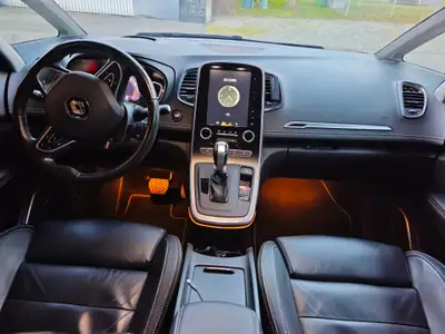 Renault Grand Scénic 1.3 Turbo 160 ch — Monospace 7 places, sièges chauffants et attelage — détail