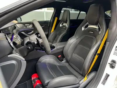 Mercedes-AMG GT 4 63 S 4Matic+ — Hypersportive 4 places, 639 ch et 32'000 km seulement — Miniature 12