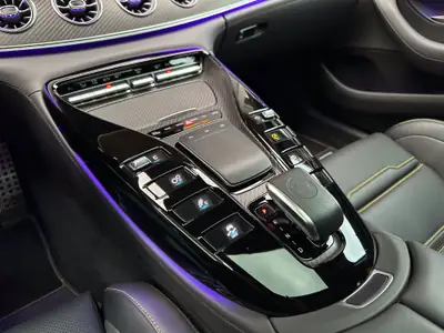 Mercedes-AMG GT 4 63 S 4Matic+ — Hypersportive 4 places, 639 ch et 32'000 km seulement — Miniature 17