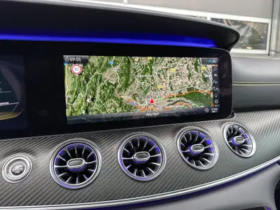 Mercedes-AMG GT 4 63 S 4Matic+ — Hypersportive 4 places, 639 ch et 32'000 km seulement — Miniature 21