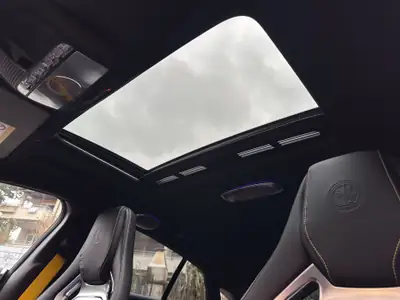 Mercedes-AMG GT 4 63 S 4Matic+ — Hypersportive 4 places, 639 ch et 32'000 km seulement — Miniature 22