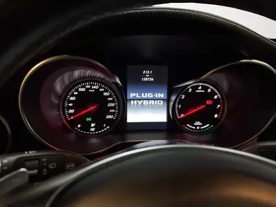 Mercedes-Benz GLC 350 e AMG Line — SUV hybride rechargeable, 145'000 km, état impeccable — Miniatur 14