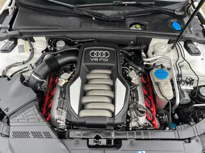 Audi S5 Coupé 4.2 FSI — V8 atmosphérique quattro, design intemporel — détail