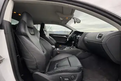 Audi S5 Coupé 4.2 FSI — V8 atmosphérique quattro, design intemporel — Miniature 7