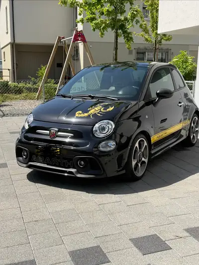 FIAT 595 Abarth 1.4 Turbo — Citadine sportive compacte, 35 000 km seulement — Heckansicht