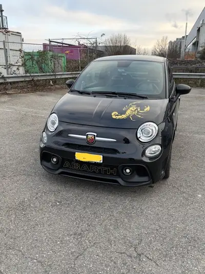 FIAT 595 Abarth 1.4 Turbo — Citadine sportive compacte, 35 000 km seulement — Detail