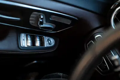 Mercedes-Benz V 250 d Swiss Edition — Monospace premium 7 places, diesel économique — Miniatura 9