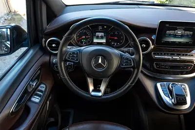 Mercedes-Benz V 250 d Swiss Edition — Monospace premium 7 places, diesel économique — Miniatura 13