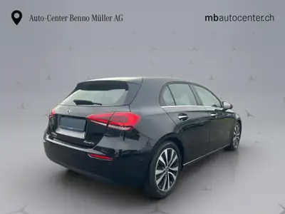 Mercedes-Benz Classe A 200 d Style — Diesel efficace, design affirmé, 75 000 km — tableau de bord