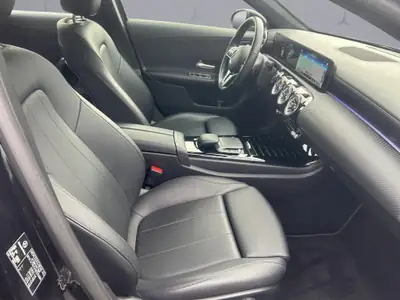 Mercedes-Benz Classe A 200 d Style — Diesel efficace, design affirmé, 75 000 km — Miniature 16