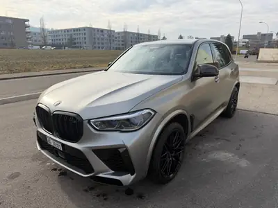 BMW X5 M Competition First Edition 1/250 — Le SUV haute performance de référence — Heckansicht