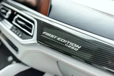 BMW X5 M Competition First Edition 1/250 — Le SUV haute performance de référence — Miniatur 10