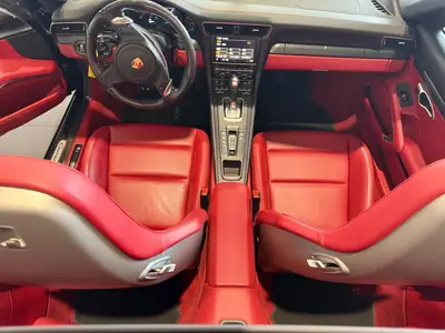 Porsche 911 Carrera 4 GTS Cabrio — Roadster légendaire, moteur 430 ch et seulement 40 000 km — Thumbnail 7