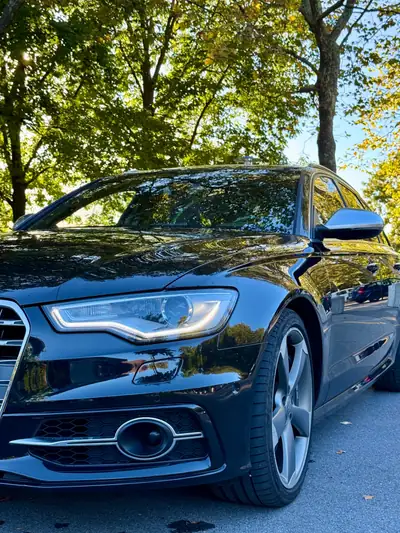 Audi S6 Avant 4.0 TFSI V8 quattro — Break sportif 420 ch, entretien impeccable — Heckansicht