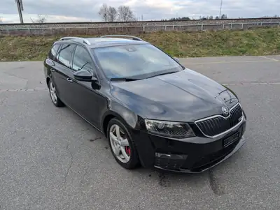 Skoda Octavia Combi 2.0 TDI RS DSG — Break performant, diesel efficace, sans sinistre — vue extérieure