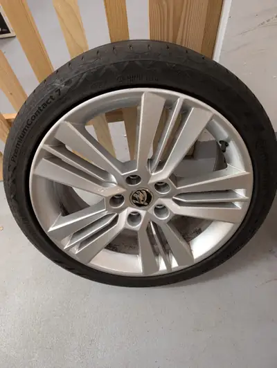 Skoda Octavia Combi 2.0 TDI RS DSG — Break performant, diesel efficace, sans sinistre — détail