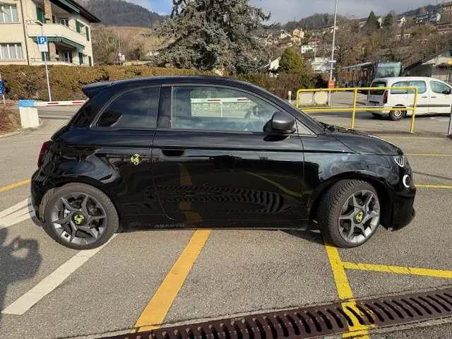 Fiat 500 Abarth 2025 occasion Chailly-Montreux — 2
