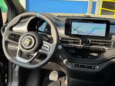 FIAT 500 Abarth 155 ch — L'électrique sportive avec le caractère Abarth — Innenraum