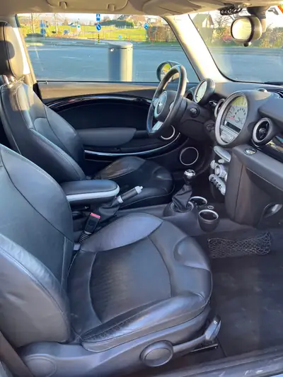 MINI Cooper S 2008 — Sportive compacte, 175 ch et consommation maîtrisée — Miniatura 8
