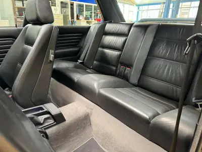 BMW M3 1989 — Berline de collection en état impeccable, 87 900 km — Miniature 12